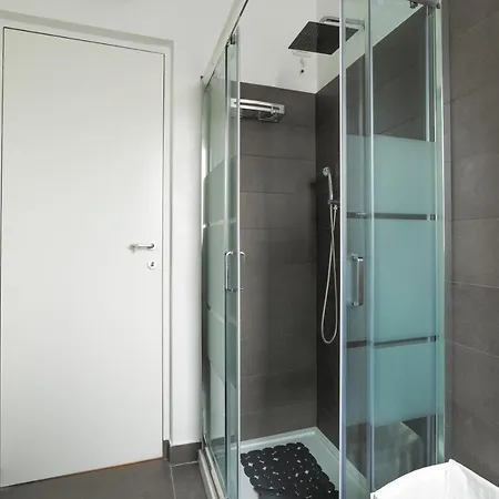 Cosy With Balcony! Apartment Milan