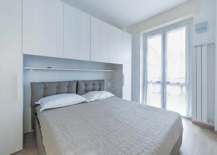 Guesthost - Cosy With Balcony! Mailand